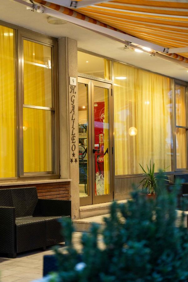 Hotel Galileo Римини Экстерьер фото