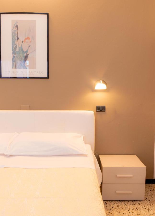 Hotel Galileo Римини Экстерьер фото