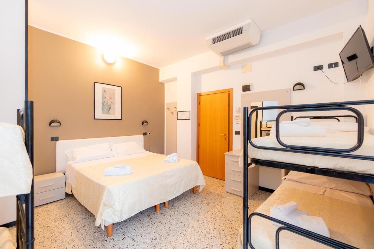 Hotel Galileo Римини Экстерьер фото