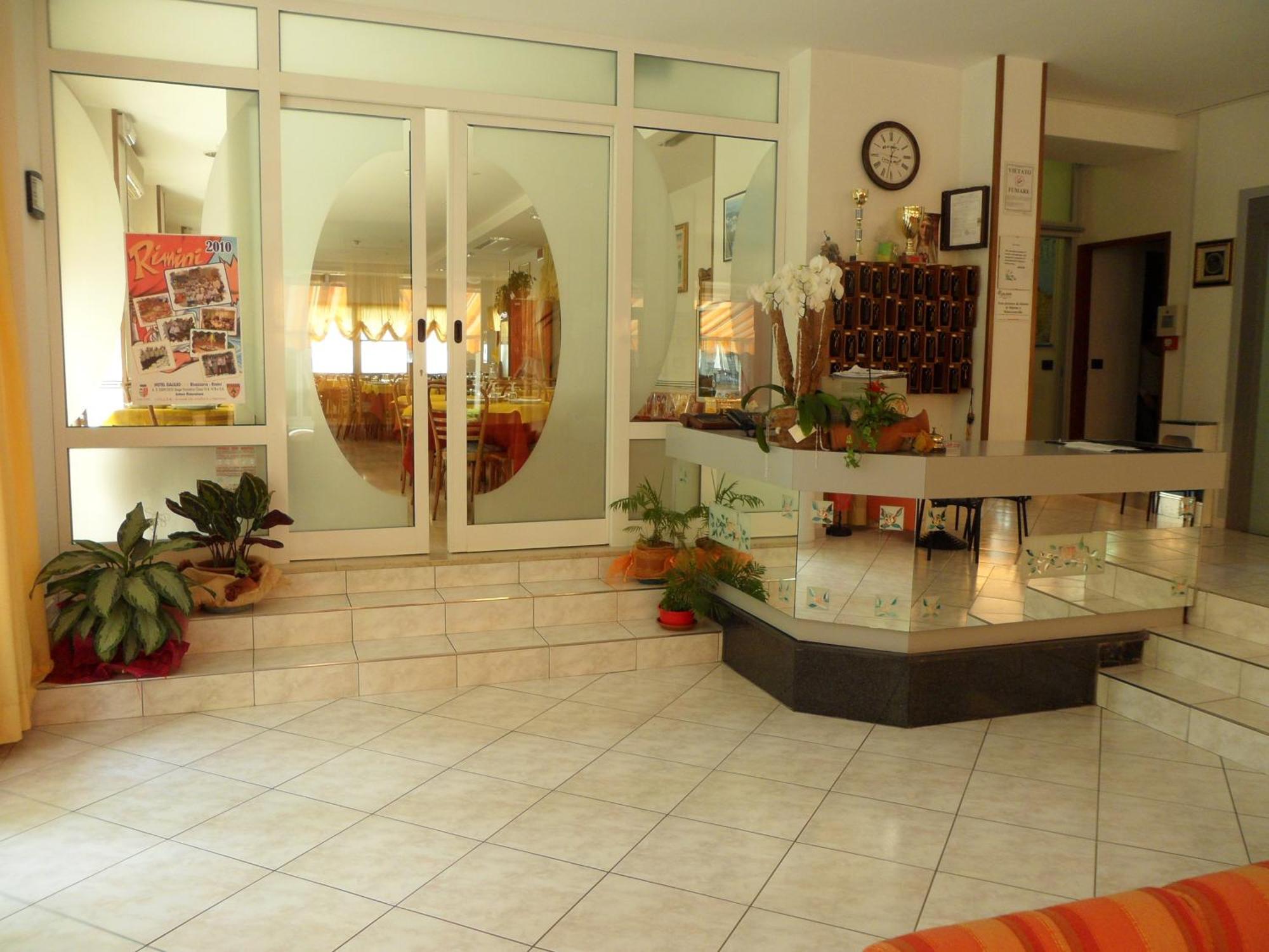 Hotel Galileo Римини Экстерьер фото